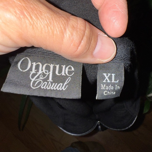 Onque Women's Sz XL Full Zip Embellished 3/4 Sleeve Black Sweater Jacket - Picture 2 of 5